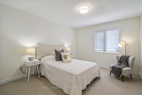 Photo 12 at 3066 Highvalley Road, BC Bronte Creek, Oakville