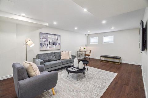 Photo 19 at 3066 Highvalley Road, BC Bronte Creek, Oakville
