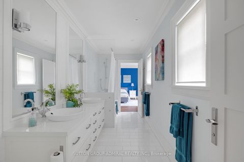 Photo 14 at 16 Flatbush Avenue, East Woodbridge, Vaughan