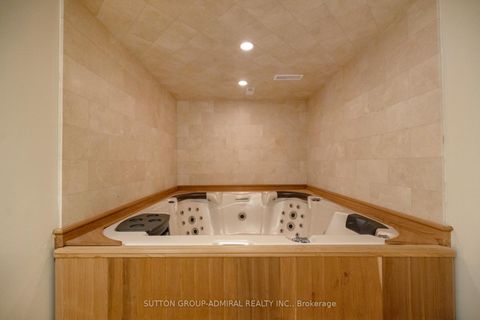 Photo 26 at 16 Flatbush Avenue, East Woodbridge, Vaughan