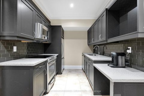 Photo 28 at 16 Flatbush Avenue, East Woodbridge, Vaughan