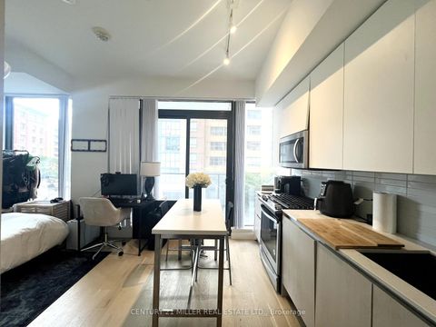 Photo 4 at 211 - 2A Church Street, Waterfront Communities C8, Toronto
