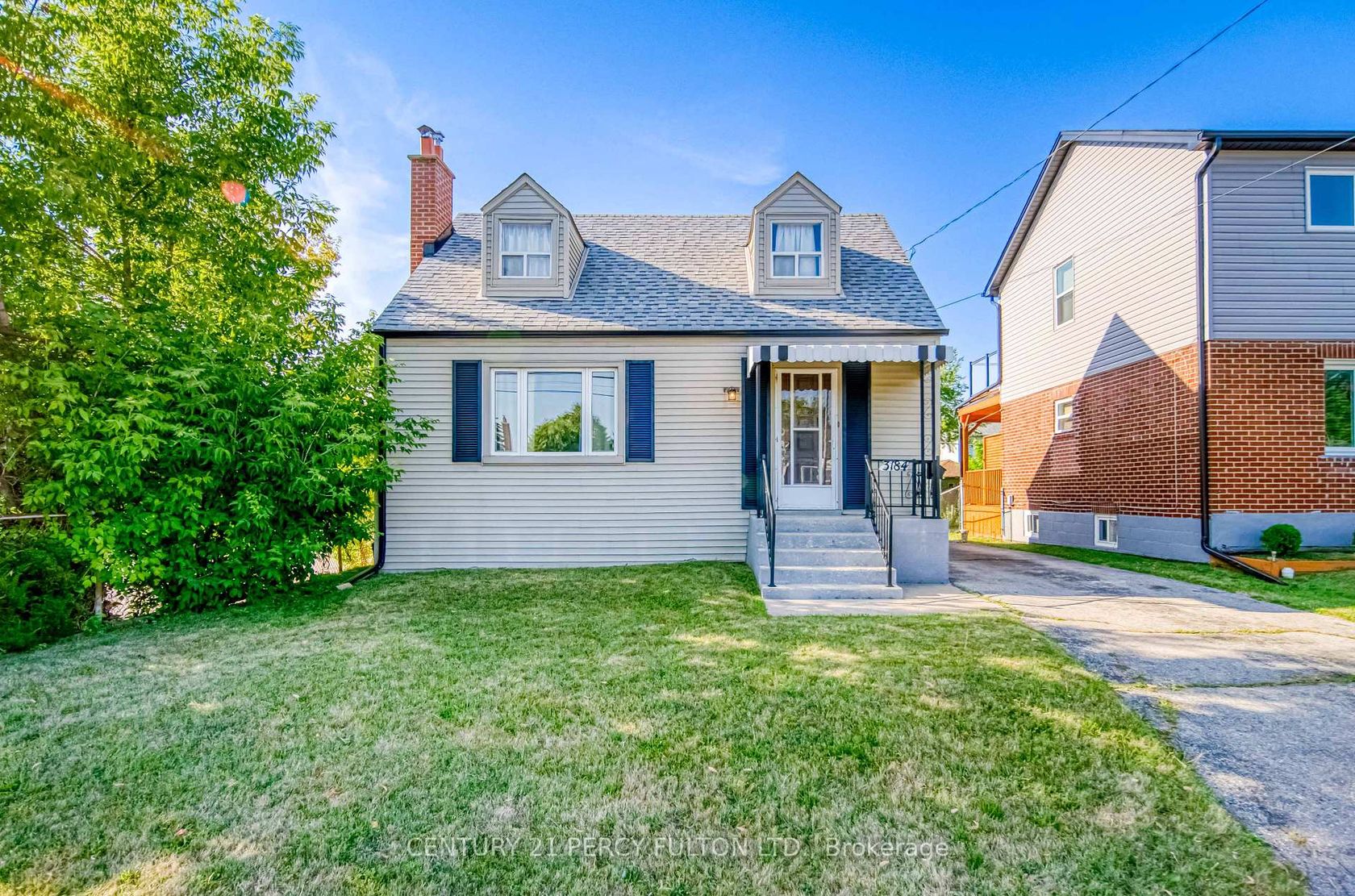 3184 St Clair Avenue E, Birchmount, Toronto 