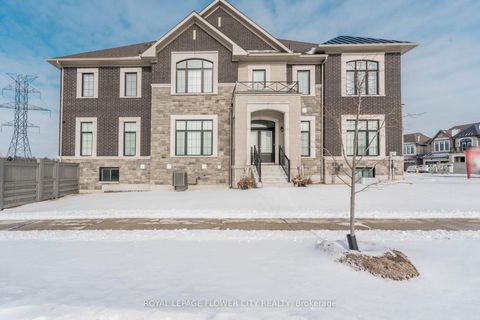 Photo 2 at 518 Kleinburg Summit Way, Kleinburg, Vaughan
