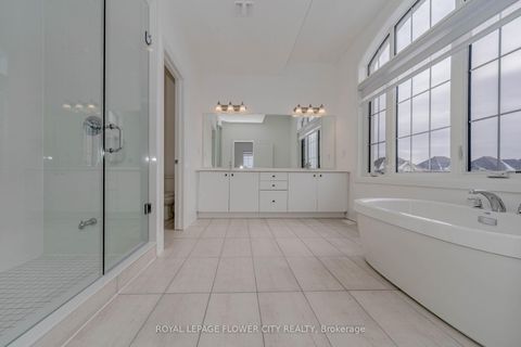 Photo 15 at 518 Kleinburg Summit Way, Kleinburg, Vaughan