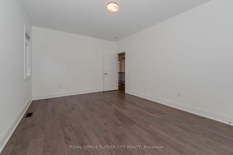 Photo 17 at 518 Kleinburg Summit Way, Kleinburg, Vaughan