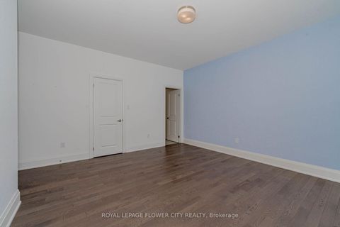 Photo 19 at 518 Kleinburg Summit Way, Kleinburg, Vaughan