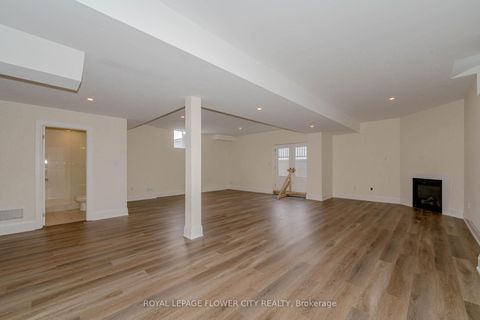 Photo 25 at 518 Kleinburg Summit Way, Kleinburg, Vaughan