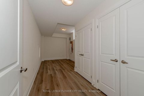 Photo 27 at 518 Kleinburg Summit Way, Kleinburg, Vaughan