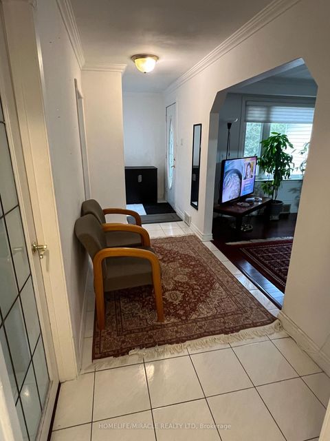 Photo 4 at 121 May Avenue, North Richvale, Richmond Hill
