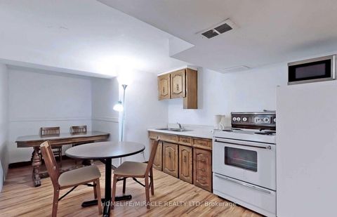 Photo 11 at 121 May Avenue, North Richvale, Richmond Hill