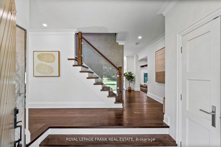 Photo 4 at 251 Sherwood Court, Northglen, Oshawa