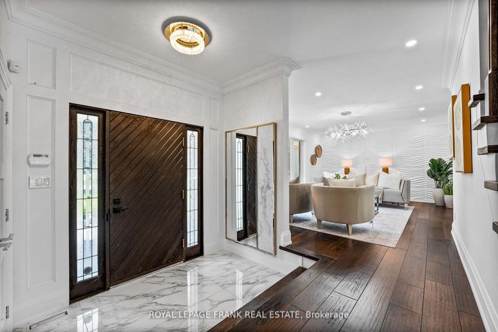 Photo 5 at 251 Sherwood Court, Northglen, Oshawa