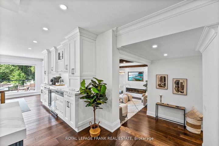 Photo 6 at 251 Sherwood Court, Northglen, Oshawa