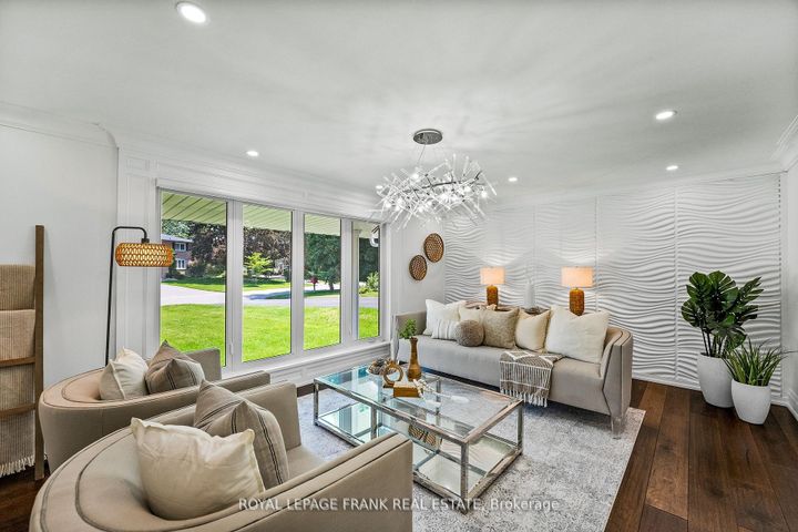 Photo 18 at 251 Sherwood Court, Northglen, Oshawa