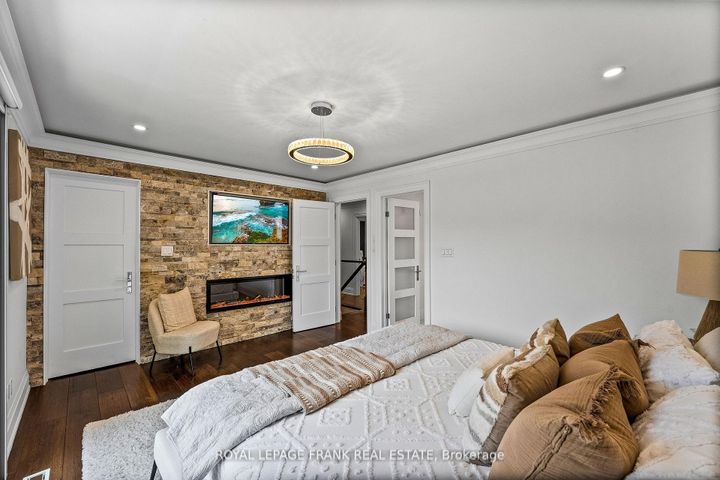 Photo 25 at 251 Sherwood Court, Northglen, Oshawa