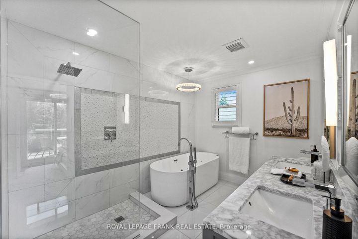 Photo 26 at 251 Sherwood Court, Northglen, Oshawa
