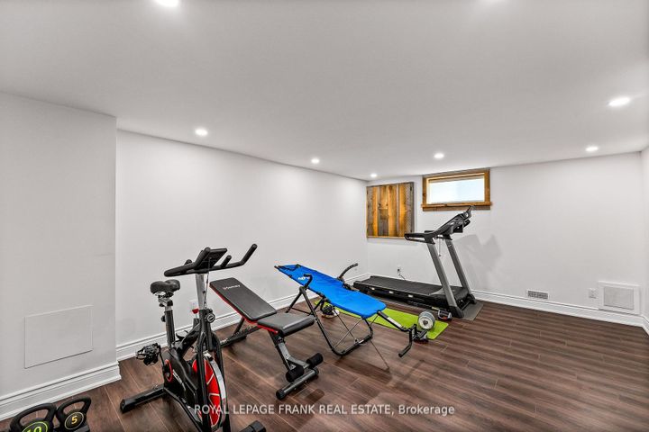 Photo 33 at 251 Sherwood Court, Northglen, Oshawa