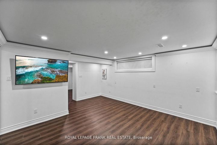Photo 36 at 251 Sherwood Court, Northglen, Oshawa