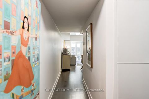 Photo 7 at 210 - 955 Bay Street, Bay Street Corridor, Toronto
