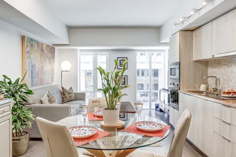 Photo 15 at 210 - 955 Bay Street, Bay Street Corridor, Toronto
