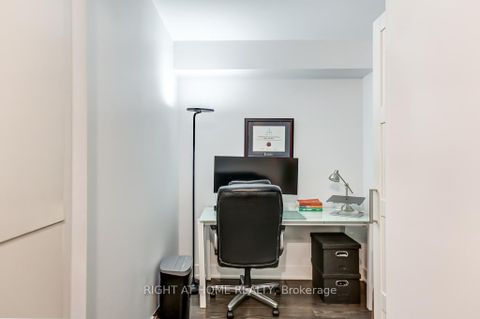 Photo 18 at 210 - 955 Bay Street, Bay Street Corridor, Toronto