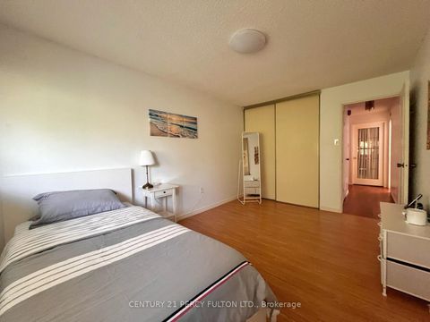 Photo 6 at 228 - 4005 Don Mills Road, Hillcrest Village, Toronto