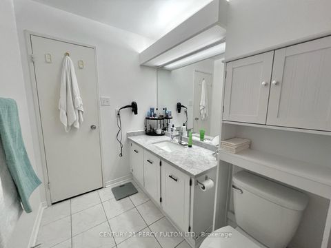 Photo 12 at 228 - 4005 Don Mills Road, Hillcrest Village, Toronto