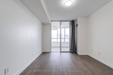 Photo 13 at 2715 - 18 Parkview Avenue, Willowdale East, Toronto