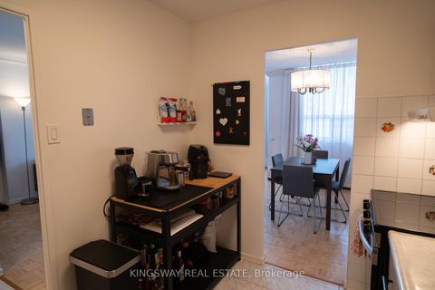 Photo 9 at 518 - 451 The West Mall Drive, Etobicoke West Mall, Toronto