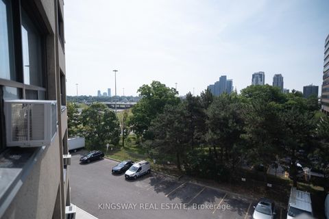 Photo 14 at 518 - 451 The West Mall Drive, Etobicoke West Mall, Toronto