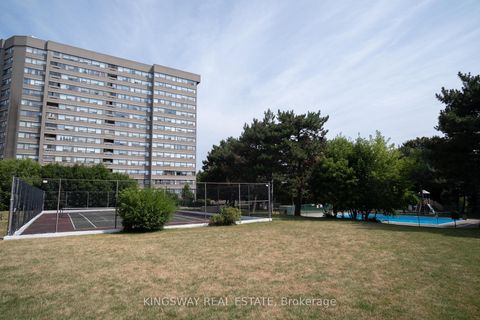 Photo 24 at 518 - 451 The West Mall Drive, Etobicoke West Mall, Toronto