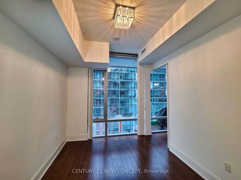 Photo 4 at 526 - 39 Queens Quay E, Waterfront Communities C1, Toronto