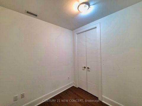 Photo 8 at 526 - 39 Queens Quay E, Waterfront Communities C1, Toronto