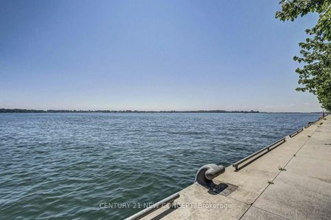 Photo 36 at 526 - 39 Queens Quay E, Waterfront Communities C1, Toronto
