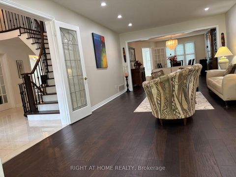 Photo 8 at 53 Waltham Crescent, Doncrest, Richmond Hill