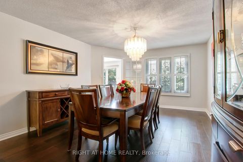 Photo 13 at 53 Waltham Crescent, Doncrest, Richmond Hill