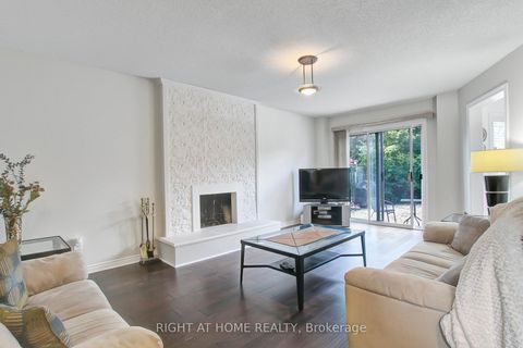 Photo 18 at 53 Waltham Crescent, Doncrest, Richmond Hill