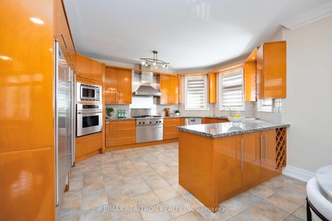 Photo 15 at 192 Nevada Crescent, Rural Vaughan, Vaughan