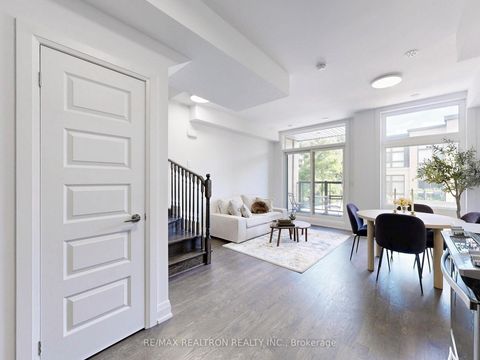Photo 17 at 105 - 23 Eldora Avenue, Newtonbrook West, Toronto
