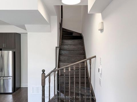 Photo 25 at 105 - 23 Eldora Avenue, Newtonbrook West, Toronto