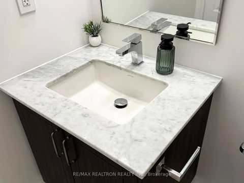 Photo 37 at 105 - 23 Eldora Avenue, Newtonbrook West, Toronto