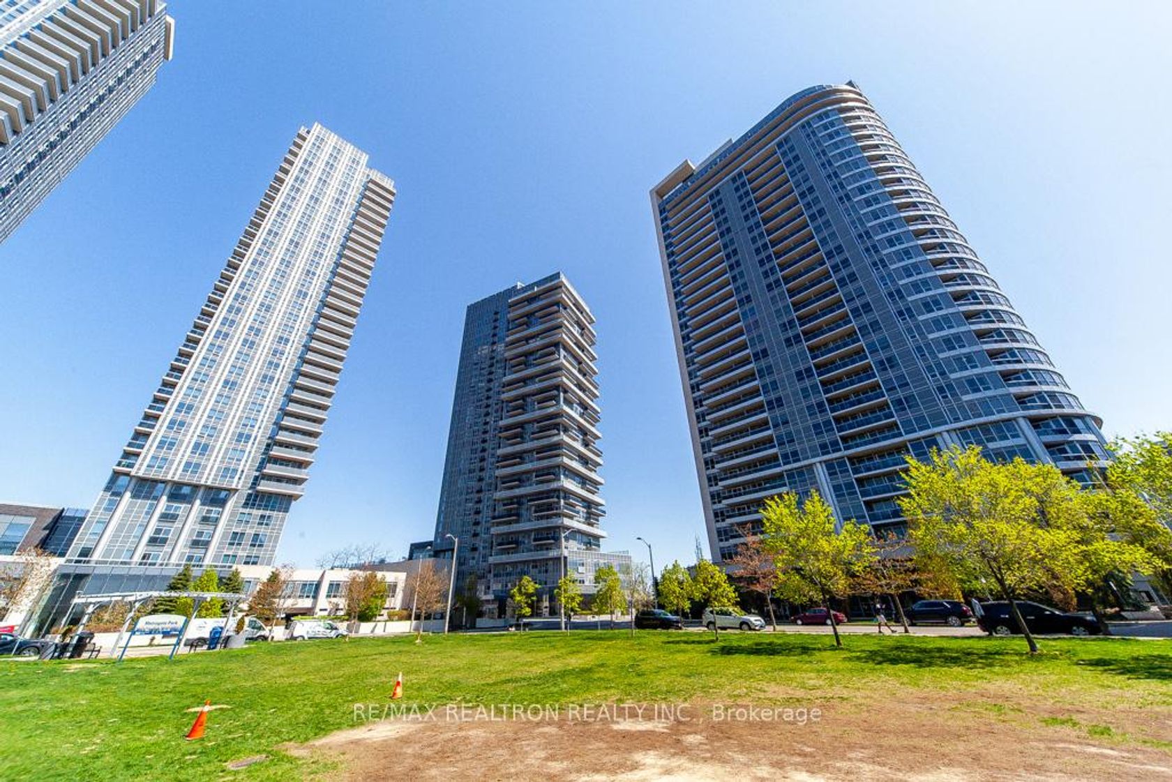 1004 - 225 Village Green Square, Malvern West, Toronto 