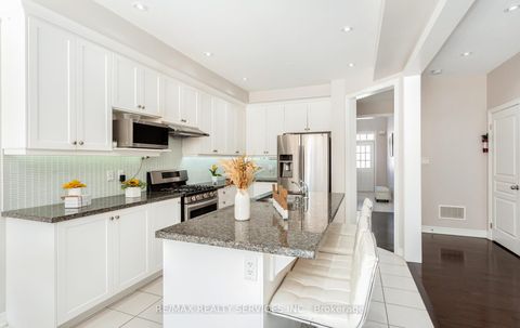 Photo 5 at 153 Algoma Drive, Kleinburg, Vaughan