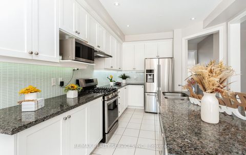 Photo 6 at 153 Algoma Drive, Kleinburg, Vaughan