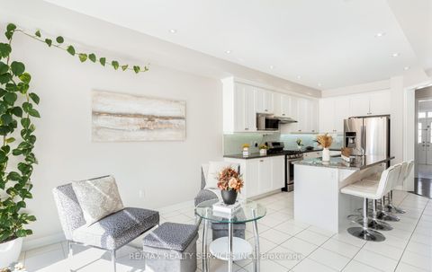 Photo 12 at 153 Algoma Drive, Kleinburg, Vaughan