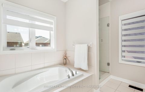 Photo 17 at 153 Algoma Drive, Kleinburg, Vaughan