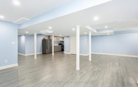 Photo 28 at 153 Algoma Drive, Kleinburg, Vaughan