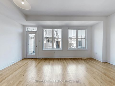 Photo 14 at 5 - 8 Church Street, Maple, Vaughan