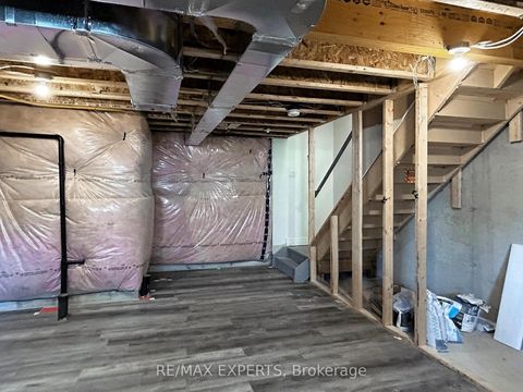 Photo 25 at 5 - 8 Church Street, Maple, Vaughan